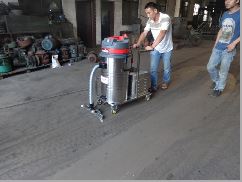 電瓶式吸塵器